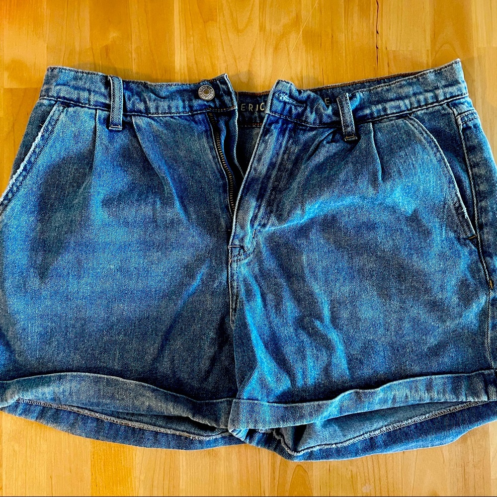 Aerie Mom Short